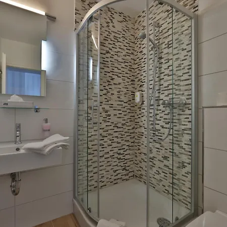 Hotel Elefant 3*